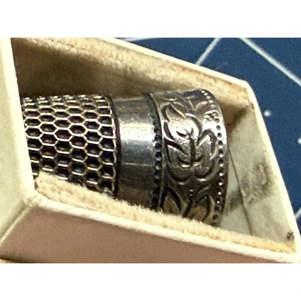 Waite Thresher Ornate Sterling Silver Scrolling Vines Thimble w H B Lund Box